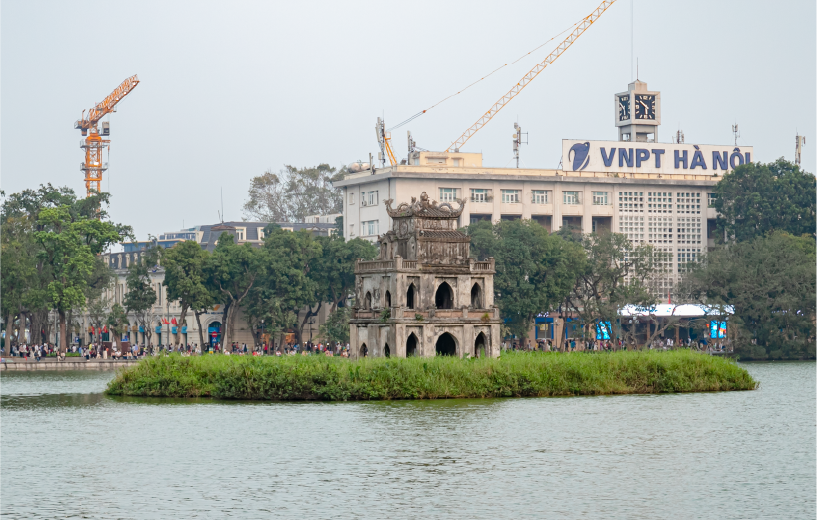 ハノイ観光スポット ホアンキエム湖